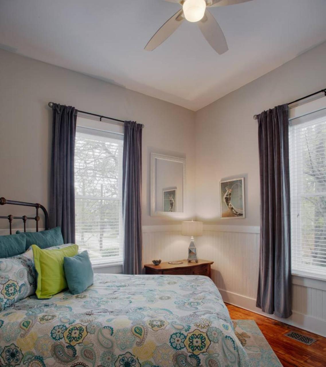 Апартаменты 420Waldburg A - Modern Apt With Southern Charm Blocks From Forsyth Саванна Экстерьер фото
