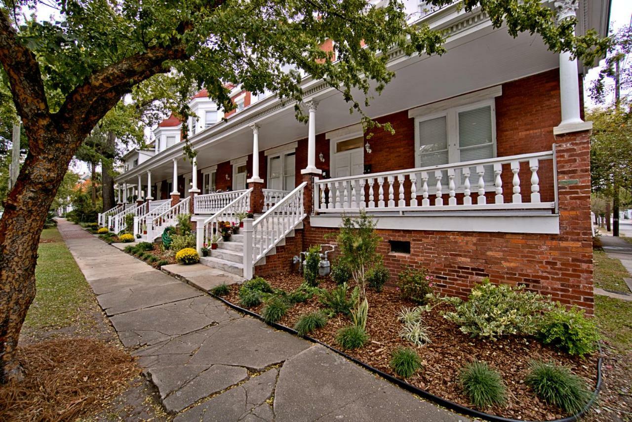 Апартаменты 420Waldburg A - Modern Apt With Southern Charm Blocks From Forsyth Саванна Экстерьер фото